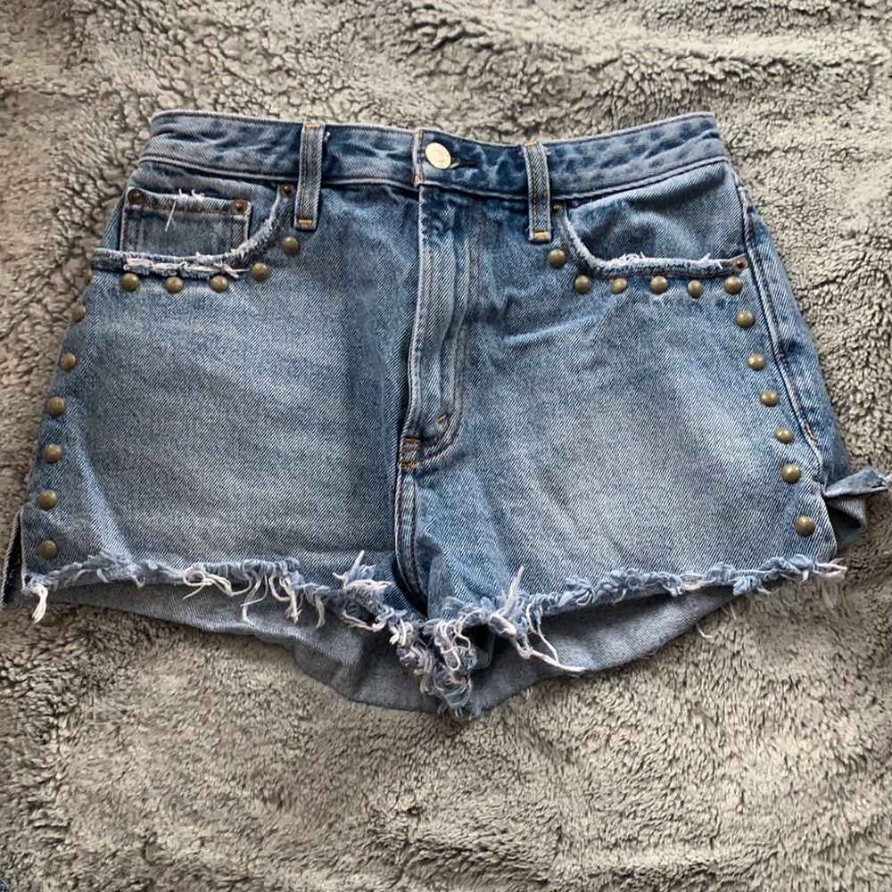 ABERCROMBIE & FITCH DENIM SHORTS W STUD ACCENTS